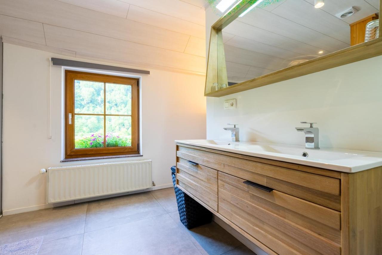 Bills Lodge, Le Plaisir De La Riviere A 2 Minutes Du Centre! 라로셰안알데네 외부 사진